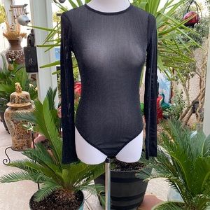 ♠️♠️BLACK-N-GOLD LING SLEEVE BODYSUIT♠️♠️